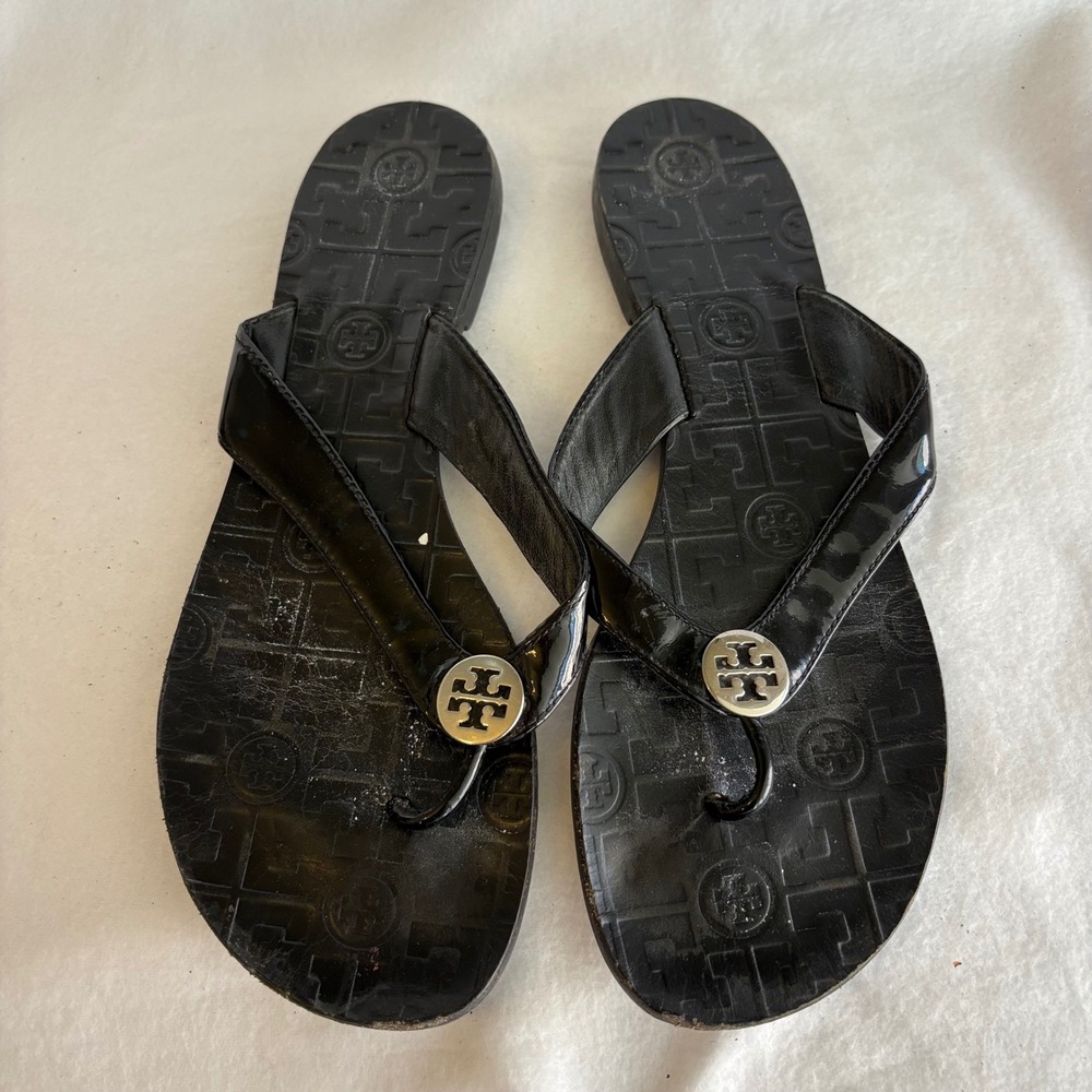 Tory Burch Miller Black Patent Leather Silver Logo Thong Sandals 10M